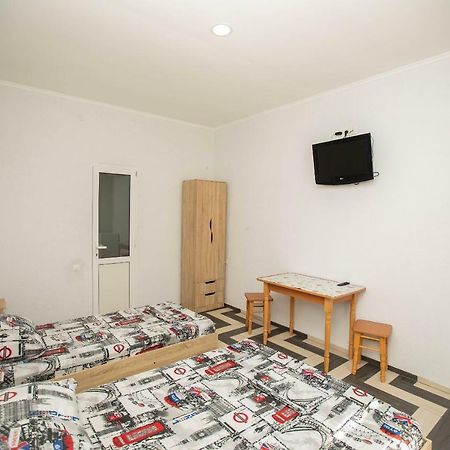 Amalia Hotel Zaliznyy Port Εξωτερικό φωτογραφία