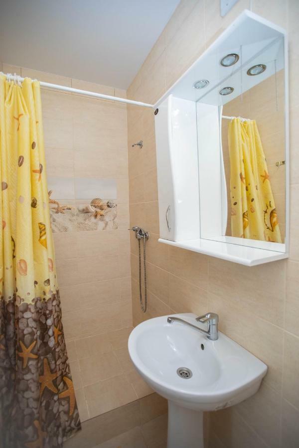 Amalia Hotel Zaliznyy Port Εξωτερικό φωτογραφία