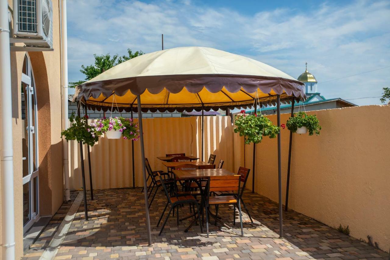Amalia Hotel Zaliznyy Port Εξωτερικό φωτογραφία