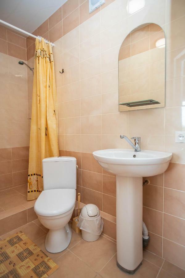 Amalia Hotel Zaliznyy Port Εξωτερικό φωτογραφία