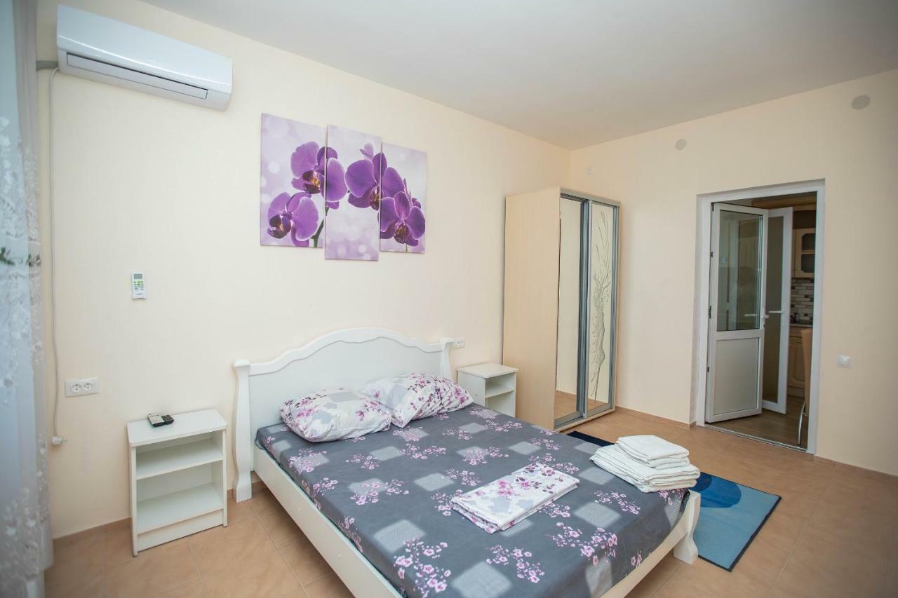 Amalia Hotel Zaliznyy Port Εξωτερικό φωτογραφία