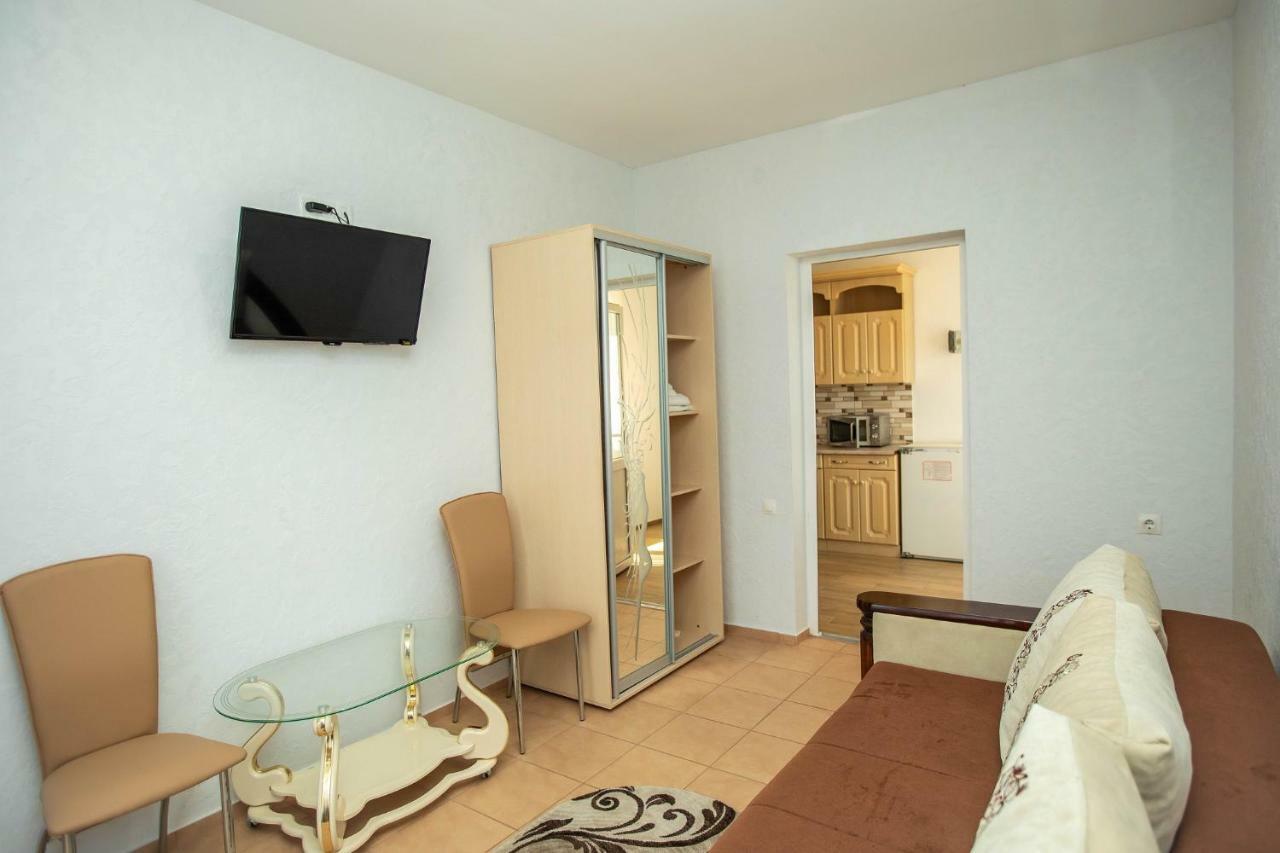 Amalia Hotel Zaliznyy Port Εξωτερικό φωτογραφία