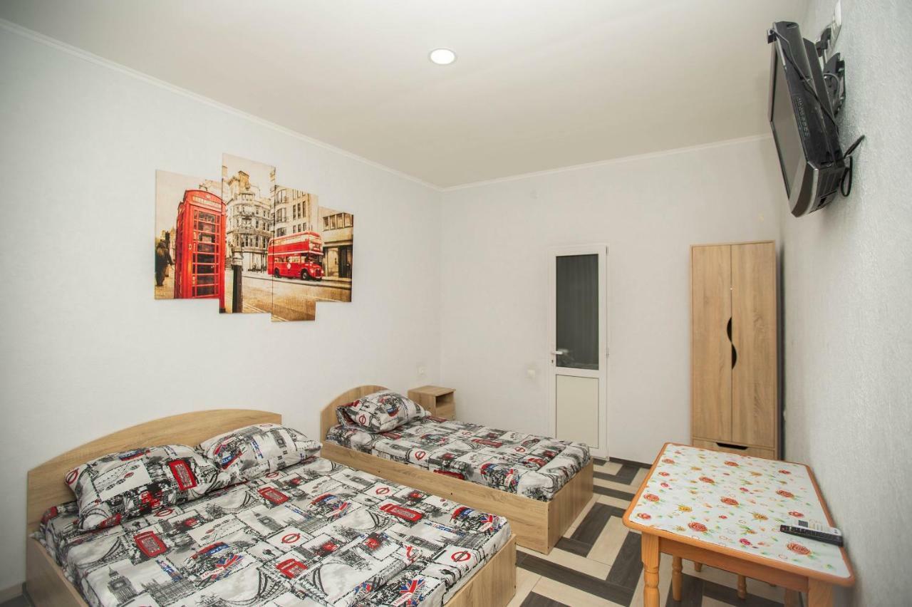 Amalia Hotel Zaliznyy Port Εξωτερικό φωτογραφία